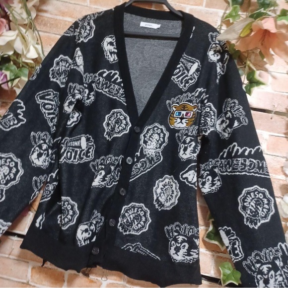 Sweaters - graniph Awesome Tiger Cardigan